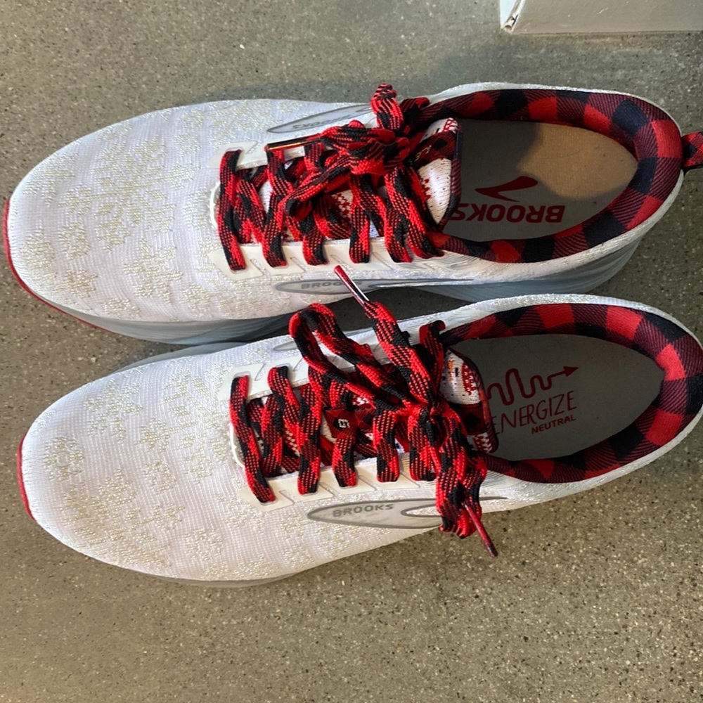 Brooks Christmas shoes